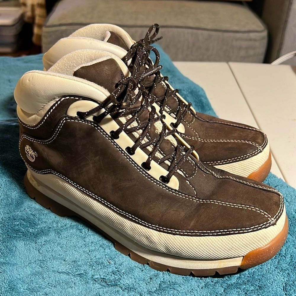 Timberland Chukka Boots Size 6 men’s/8 women’s
